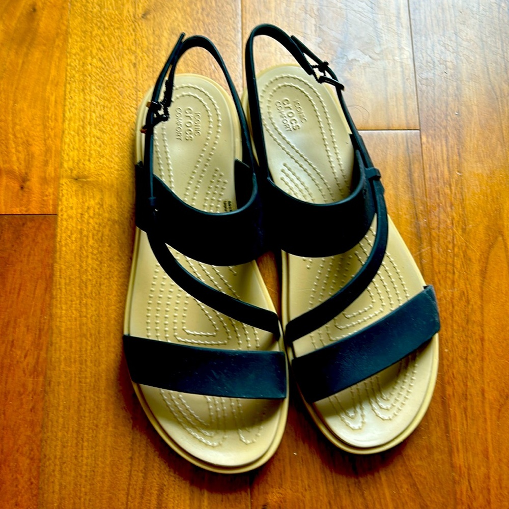 Crocs women’s Tulum sandals